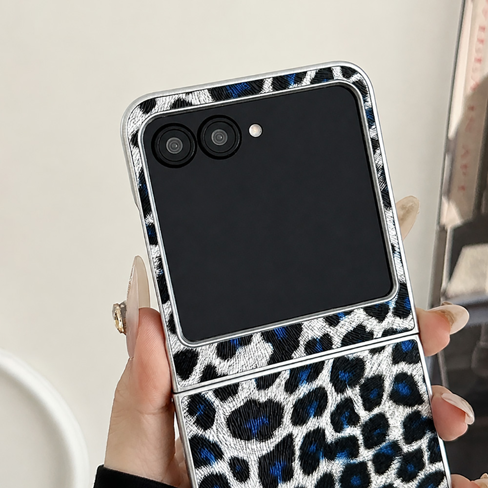 ヒョウ柄折りたたみフリップ電話ケース Motorola Ra - Luxury Lifestyle Men のレビューと価格